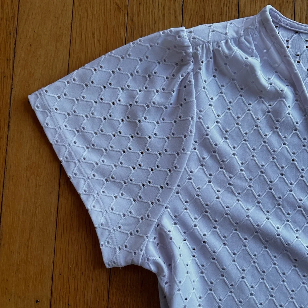 Michael Kors brand white eyelet V-neck blouse Small - Picture 4 of 9